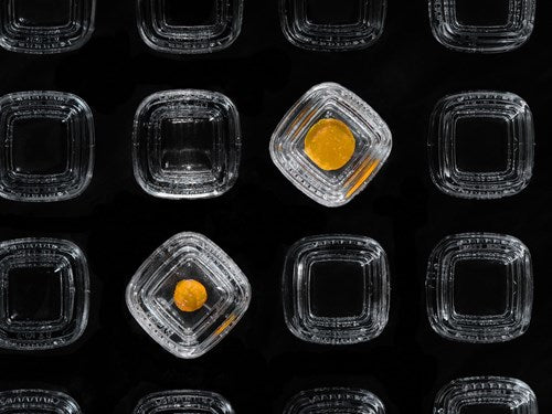 Glass Extract Quantities : 4mL and 7mL Calyx Concentrate Containers