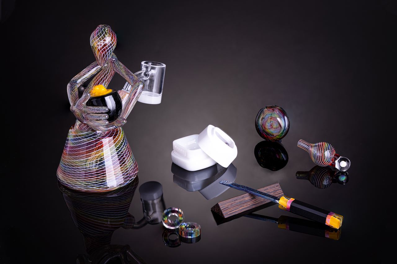 Karma & Yunk Pot of Gold dab rig with cap, nail, dabber, Calyx concentrate container & more