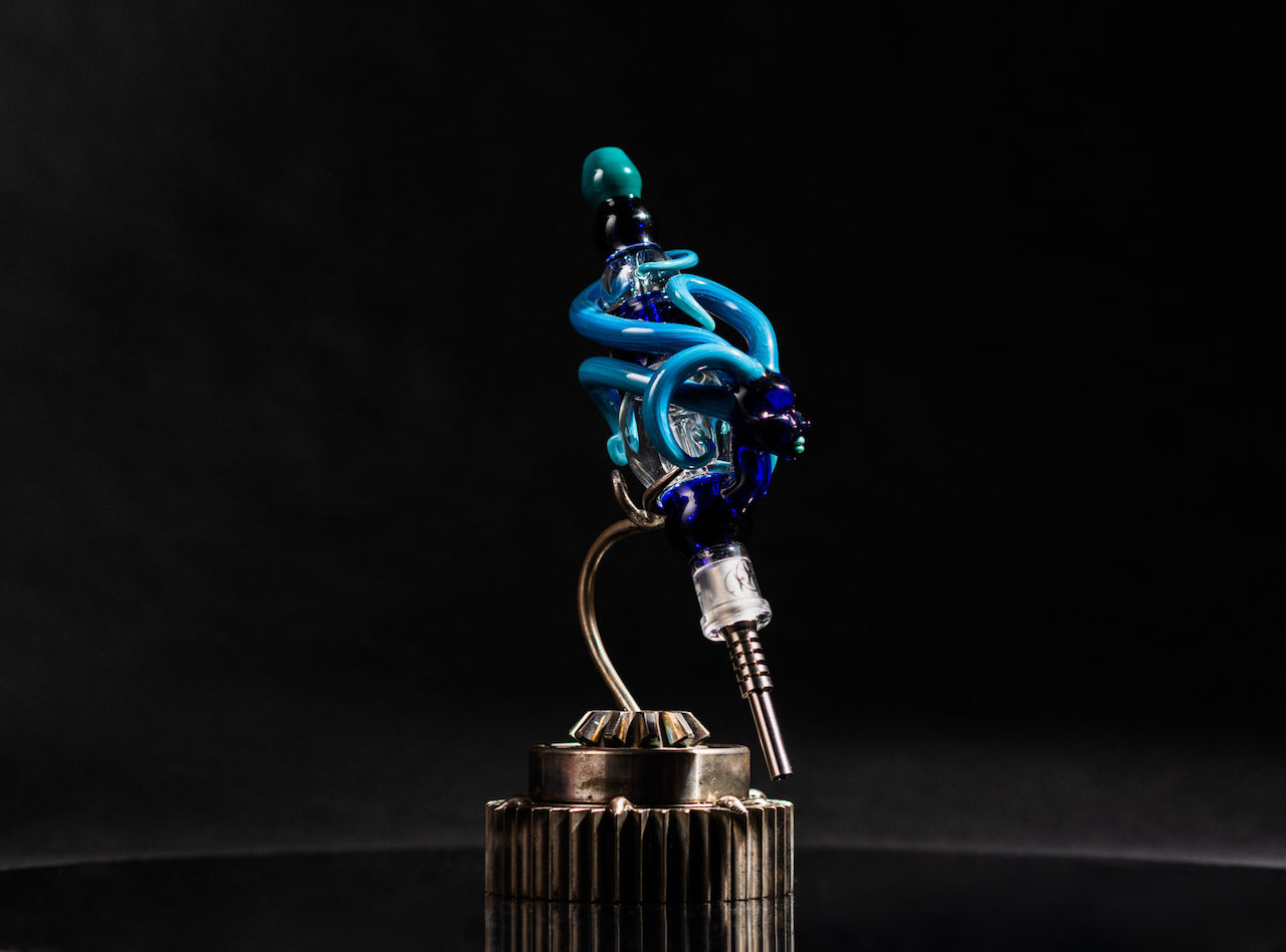 Elaborate smart dab rig with blue & teal glass on a metal base